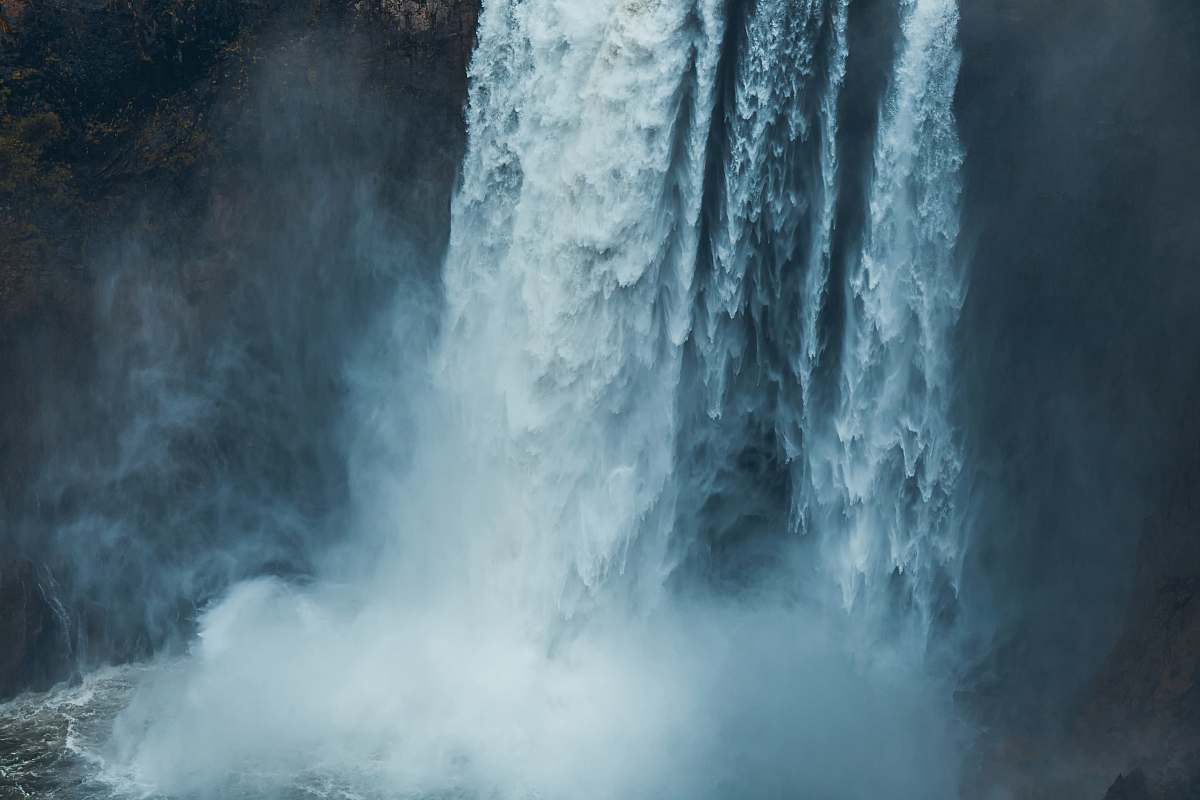desktop wallpapers photo of waterfalls rushing into the sea desktop backgrounds
